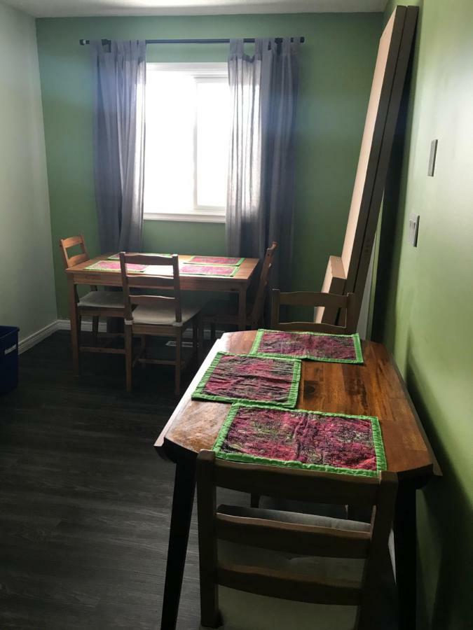 Ranny'S Private Rooms YYC Kültér fotó